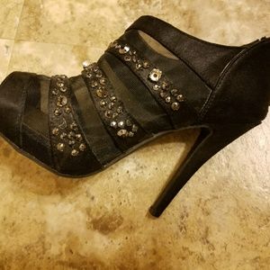 Sexy black rhinestoned heels